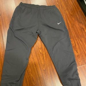 Nike Joggers (Qty: 2)